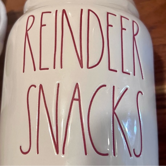 Rae Dunn Small Ceramic REINDEER SNACKS Canister Jar White/Red - Picture 4 of 12